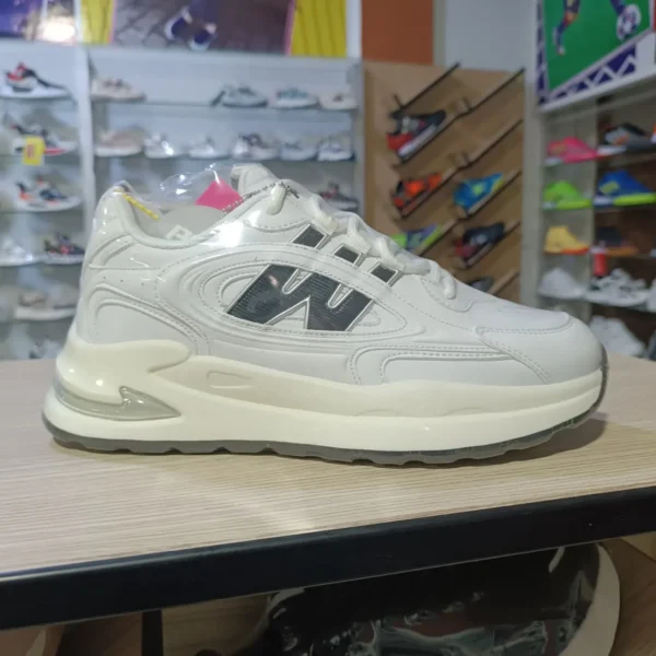 WhatsApp Image 2025-12-12 at 2.25.59 PM (2) Zapatillas Mujer .F